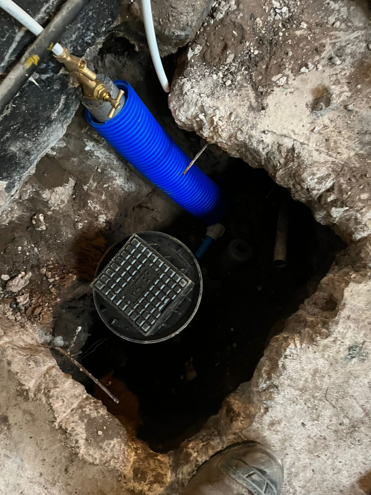Moling installation in UK garden